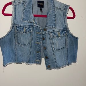 Denim cropped vest